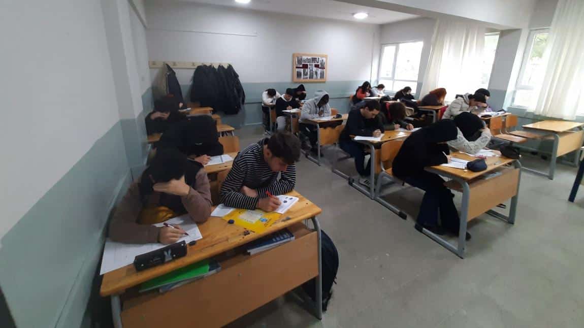 Okulumuzda Samsun Gis TYT  3. Deneme sınavı yapıldı.